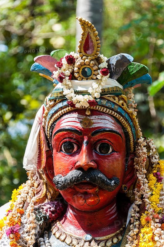 Statue of the god Madurai Veeran
