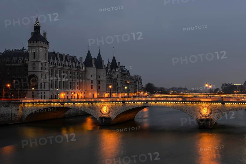 La Conciergerie at dusk