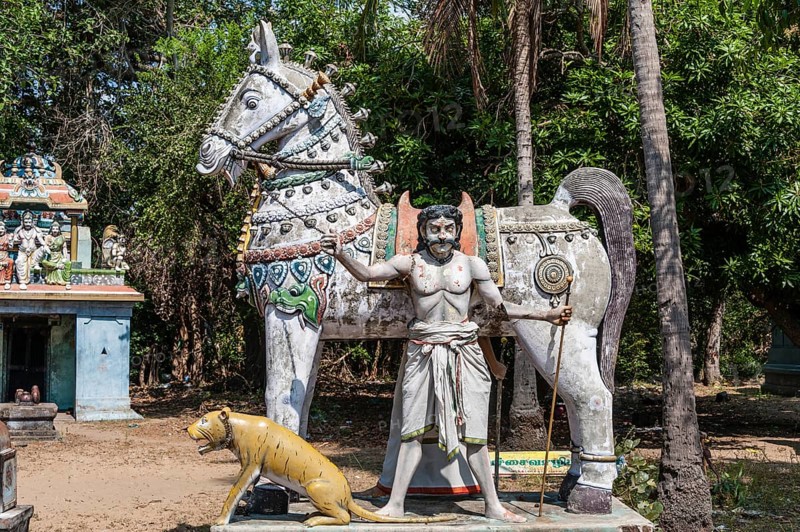 Decorated horse statue statue of the god