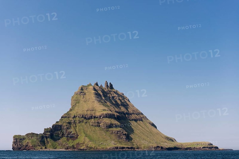 Islet of Tindholmur or Tindholmur