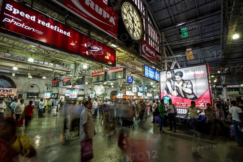 Busy main hall of Churchgate Railway Station