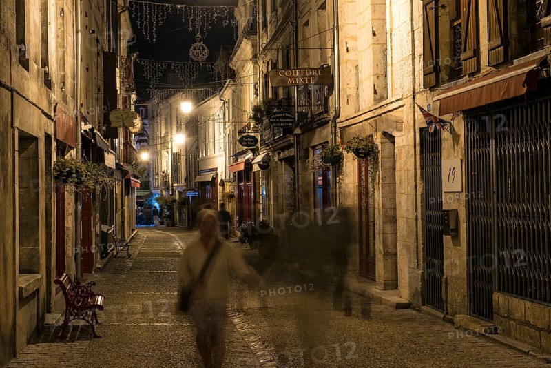 Rue Victor Hugo at night