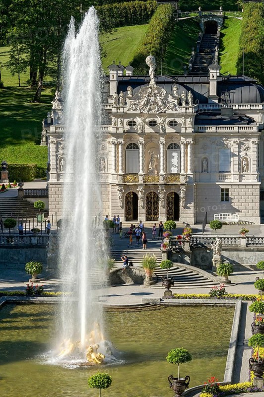 Flora fountain with a water fountain