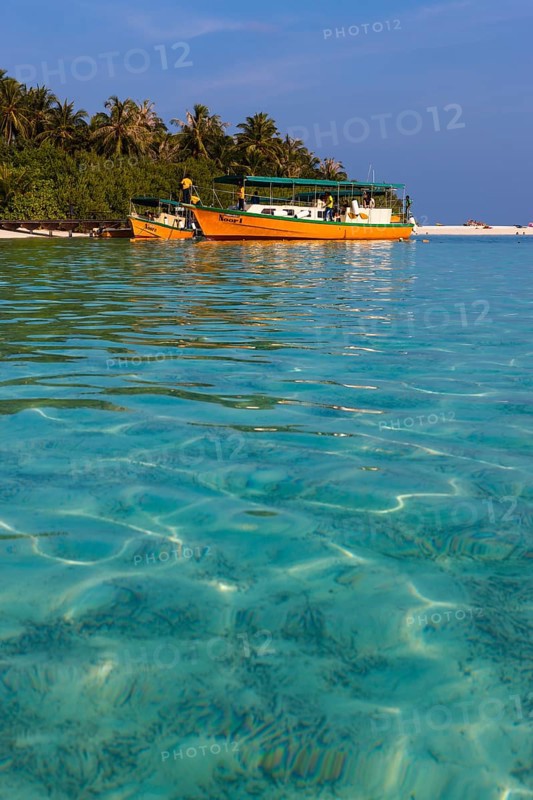 Boats off Embudu island