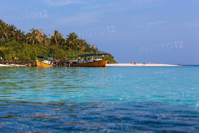 Boats off Embudu island