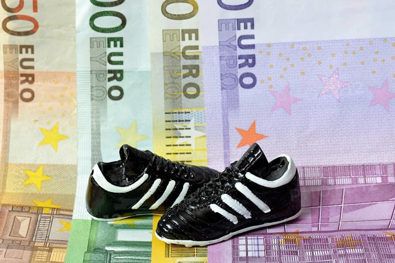 Euro banknotes