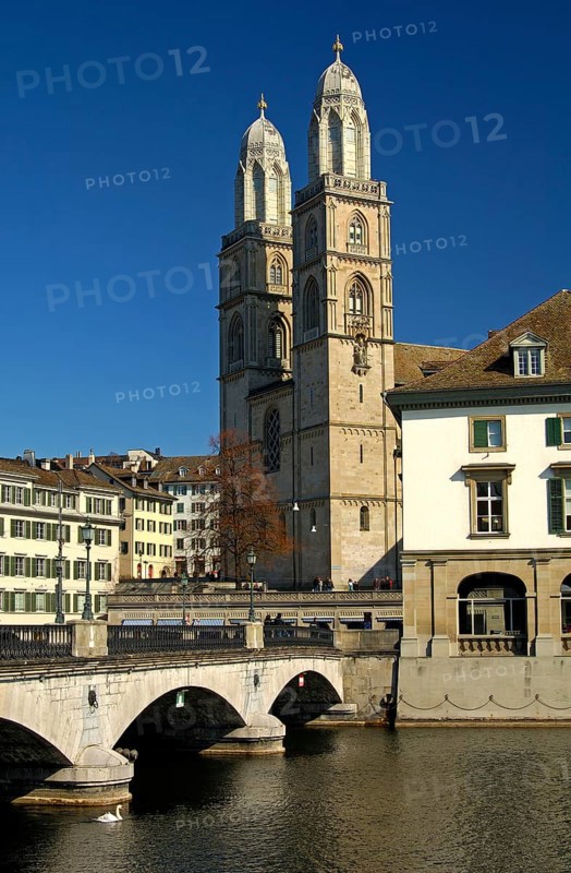Munsterbrucke bridge over the Limmat and Grossmunster church
