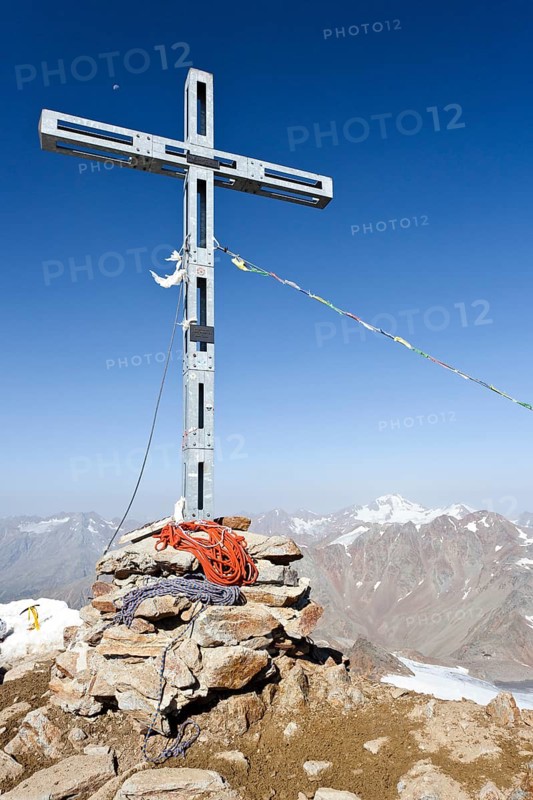 Summit cross of Similaun Mountain on Niederjochferner Glacier in Schnalstal