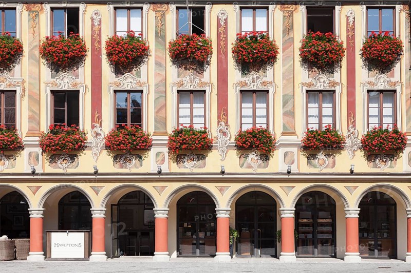 Steuerhaus on the market square of Memmingen