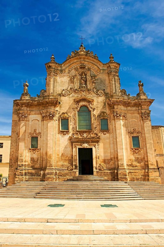 The baroque facade of the Church and Convent of St Francis of Assisi