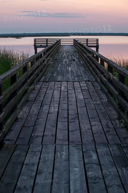 Evening mood at Jezioro Lebsko or Lebsko Lake