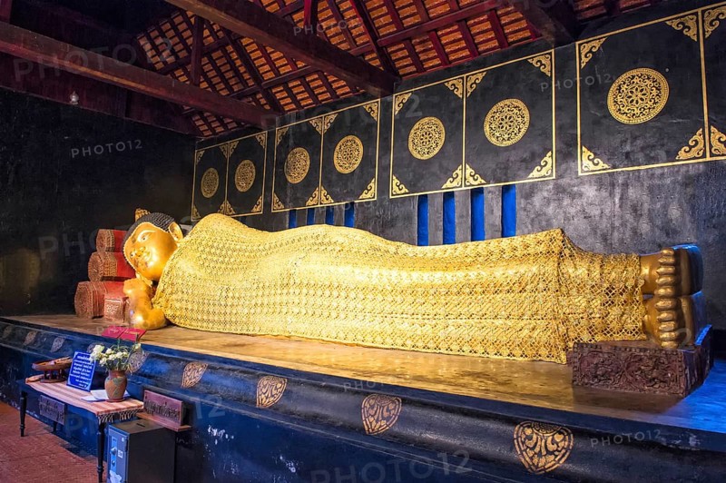 Buddha statue