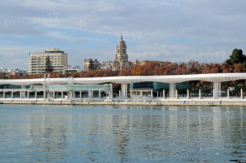 El Palmeral de las Sorpresas waterfront promenade at the harbour