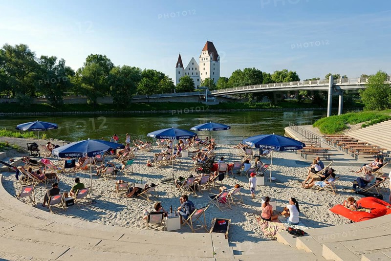 Neues Schloss Castle over the Danube River and the Donaubuhne stage