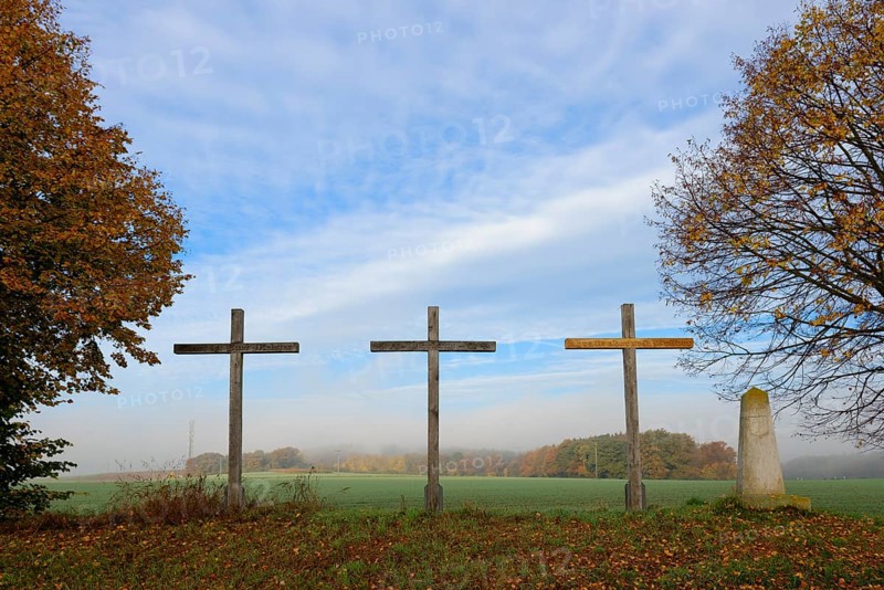 Three crosses mark the boundary of 1818 between the Electorate of Bavaria and the Prince-Bishopric of Eichstatt