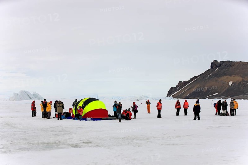 Emergency tent
