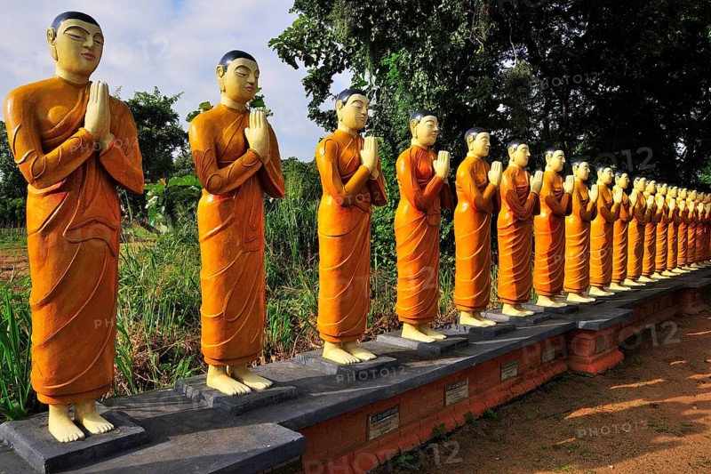 Figures of Buddhist nuns