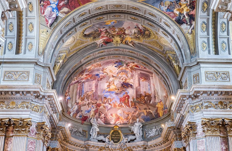 Baroque trompe l'oeil apse fresco