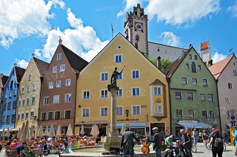City fountain with the statue of Saint Magnus of Fuessen