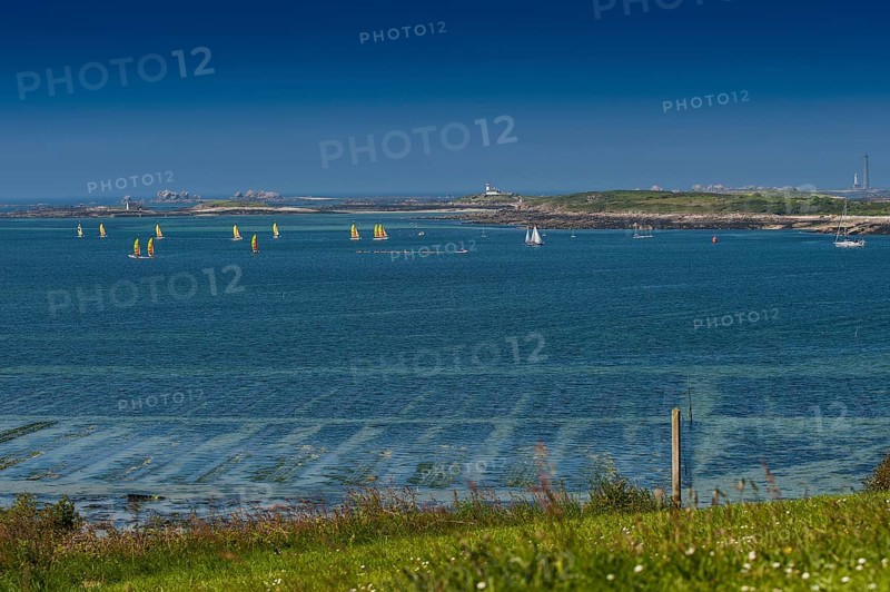 Sailing boats in the bay near Landeda