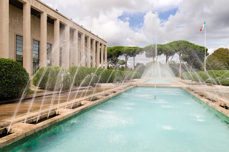 Palazzo Uffici with fountain