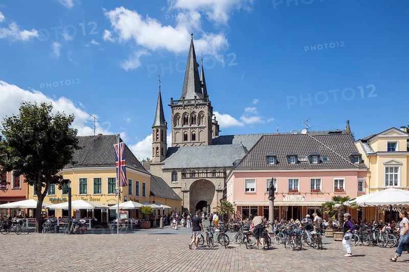 Xanten Cathedral or St. Victor's Cathedral and Marktplatz square