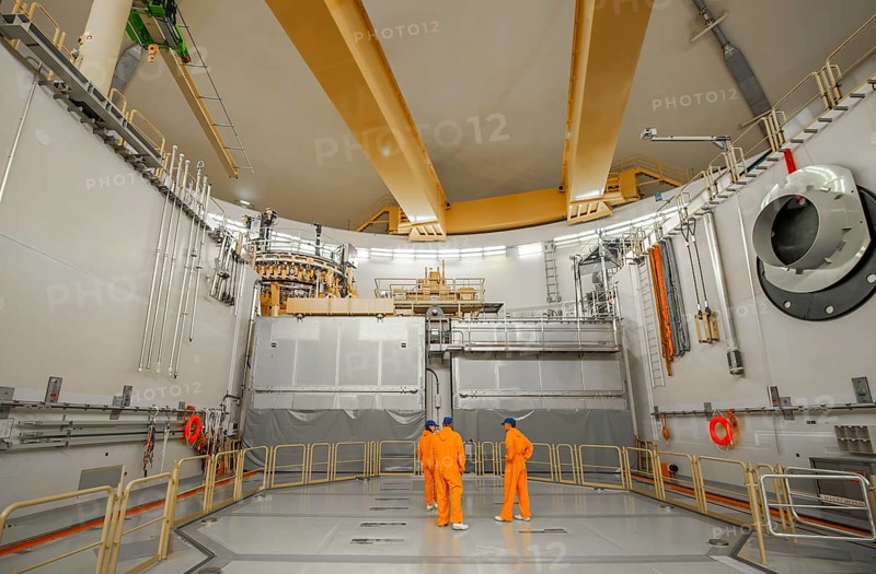 Engineers under the reactor dome at the Emsland nuclear power plant of the RWE Power AG
