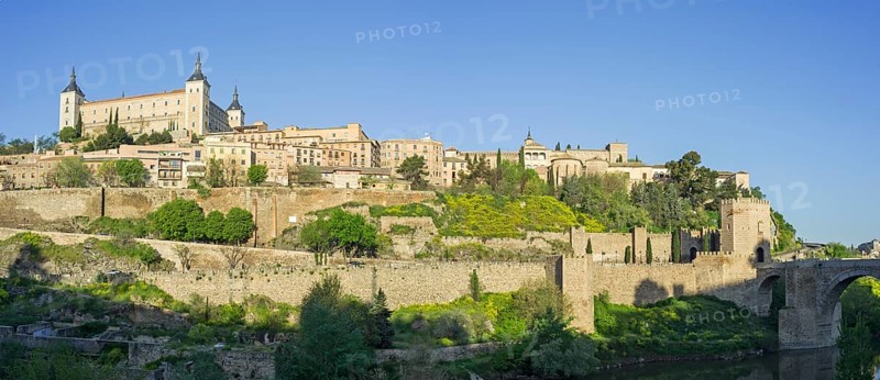 View of the town with the Alcazar