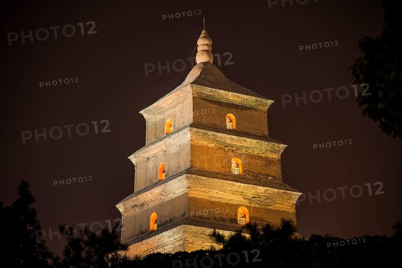 Giant Wild Goose Pagoda at night