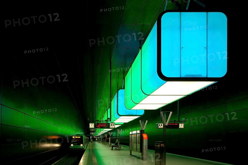 Light installation in the U-Bahn HafenCity Universitat subway station