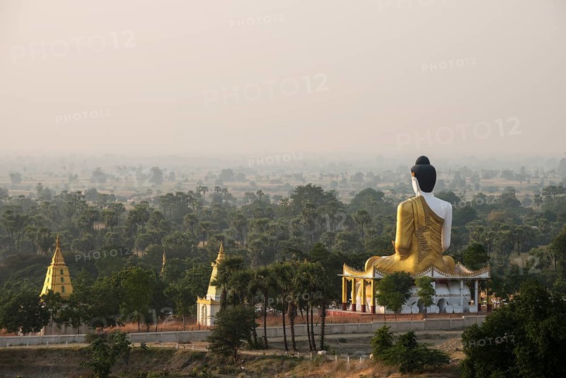 Seated Buddha statue