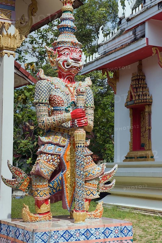 Temple guardian at the Wat Samret Temple
