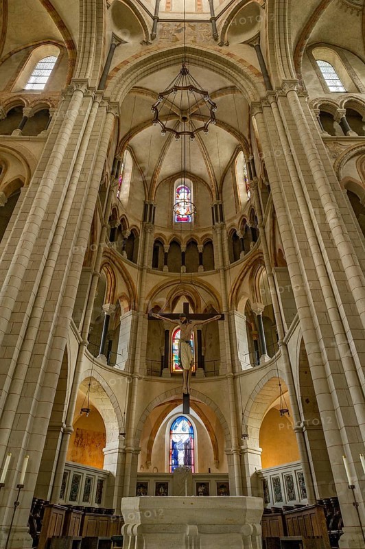 Altar with choir and apse of the Late Romanesque cathedral of St. George or Limburg Cathedral