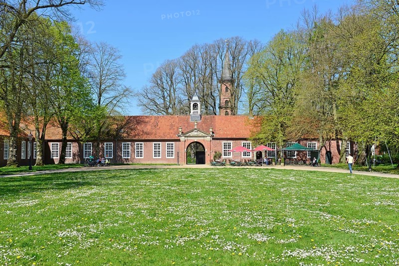 Gardens and baroque outer castle of Evenburg Castle