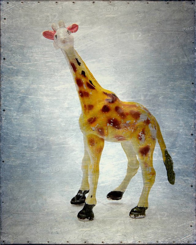 Giraffe figurine