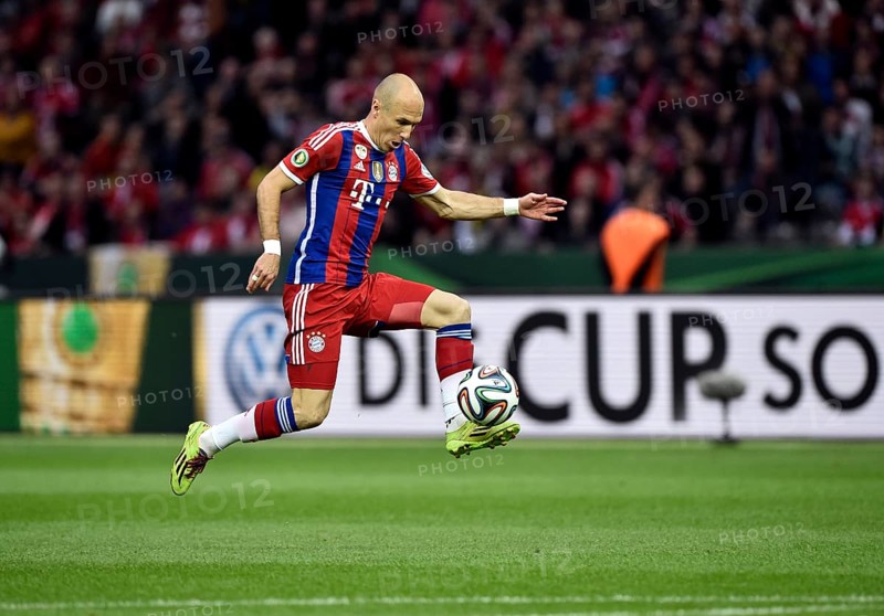 Arjen Robben of Bayern Munich on the ball