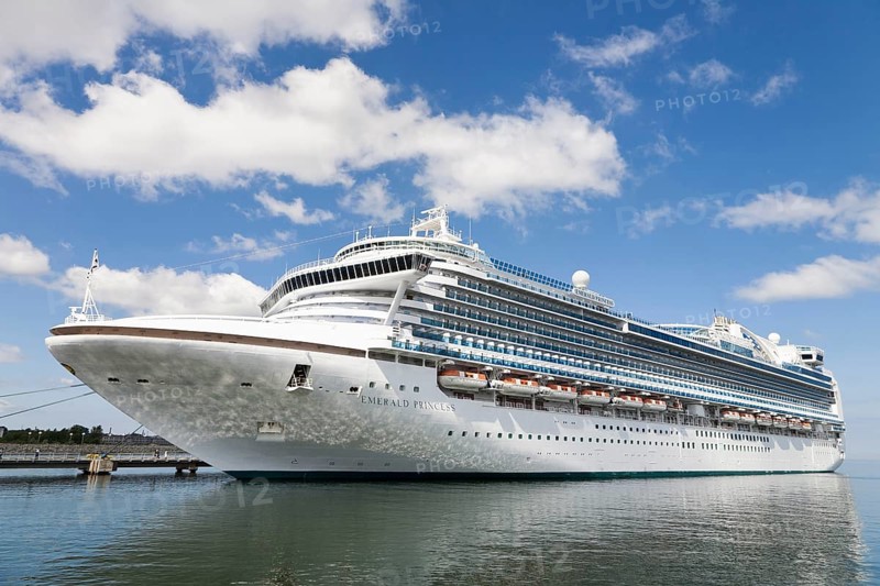 Cruise ship EMERALD PRINCESS