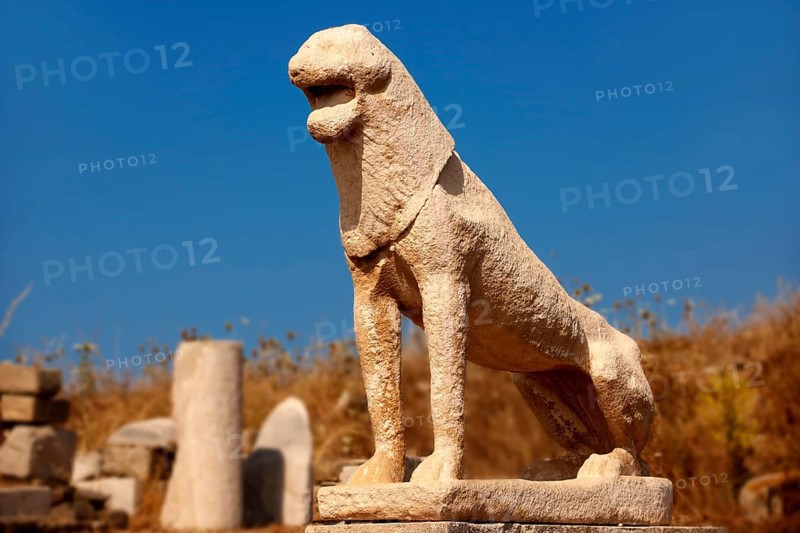Lion sculpture