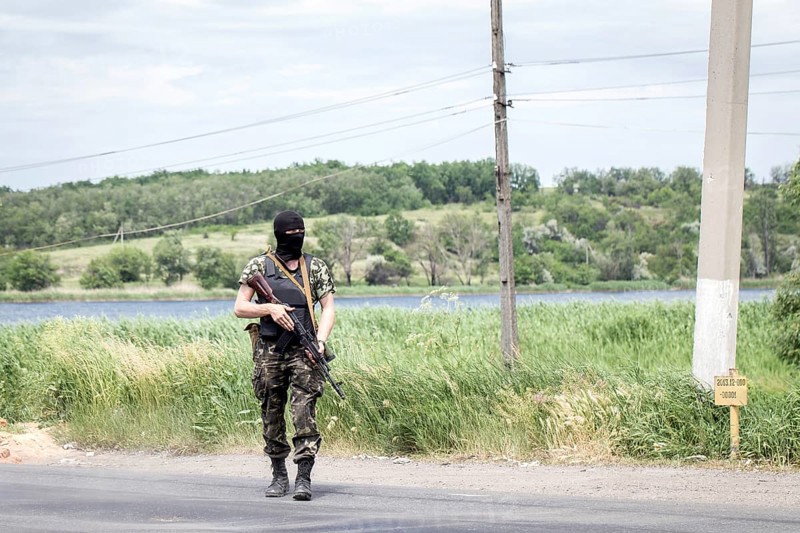 Road checkpoint of the pro-Russian forces