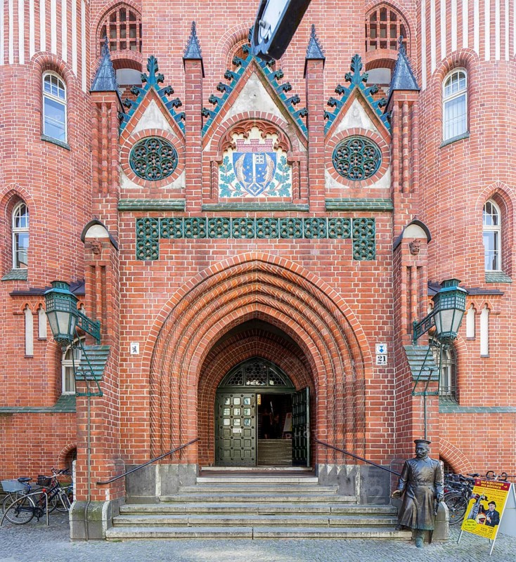 Kopenick City Hall and monument of The Captain of Kopenick