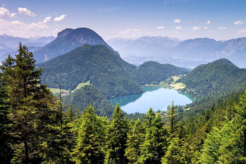 View from the Wilder-Kaiser-Steig hiking trail towards Hintersteiner Lake