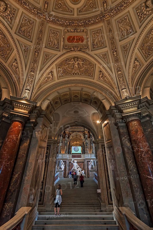 Entrance hall to the staircase