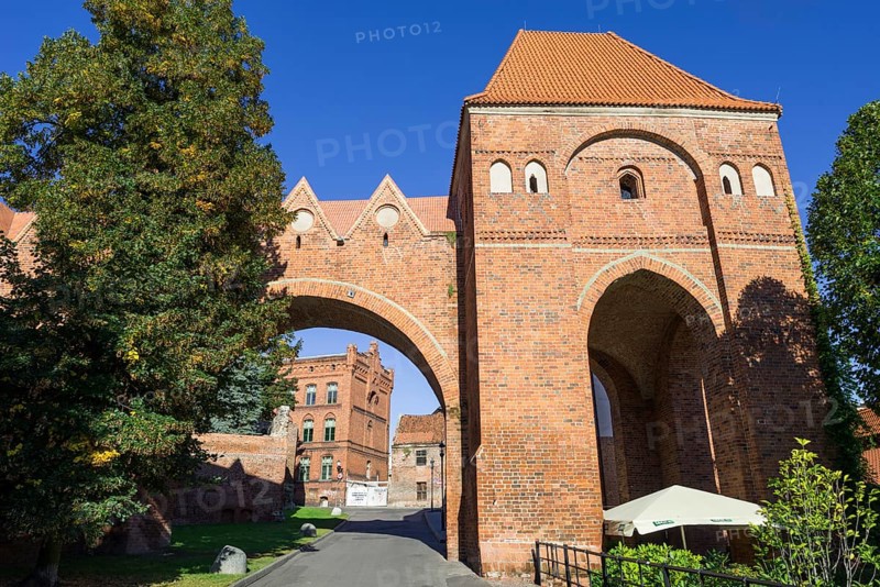 The Gate and the tower of the city wall