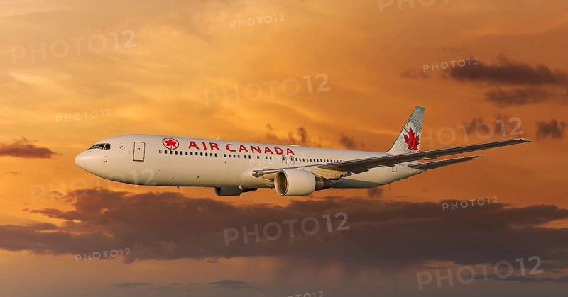 Air Canada Boeing 767-333 ER in flight at night