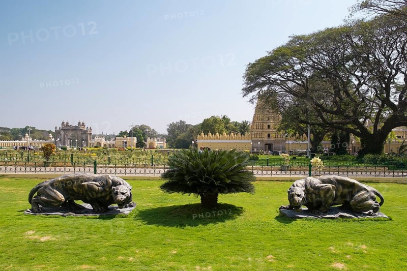 Bronze sculptures of jaguars at the Mysore Palace