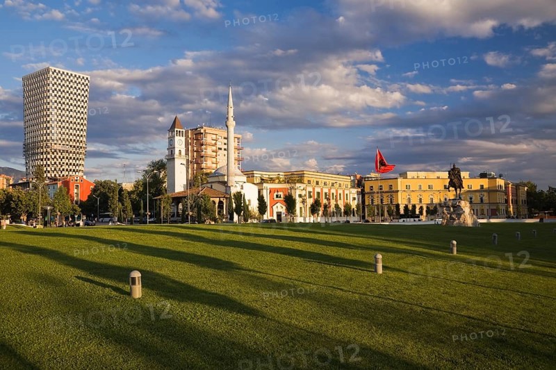 Skanderbeg Square