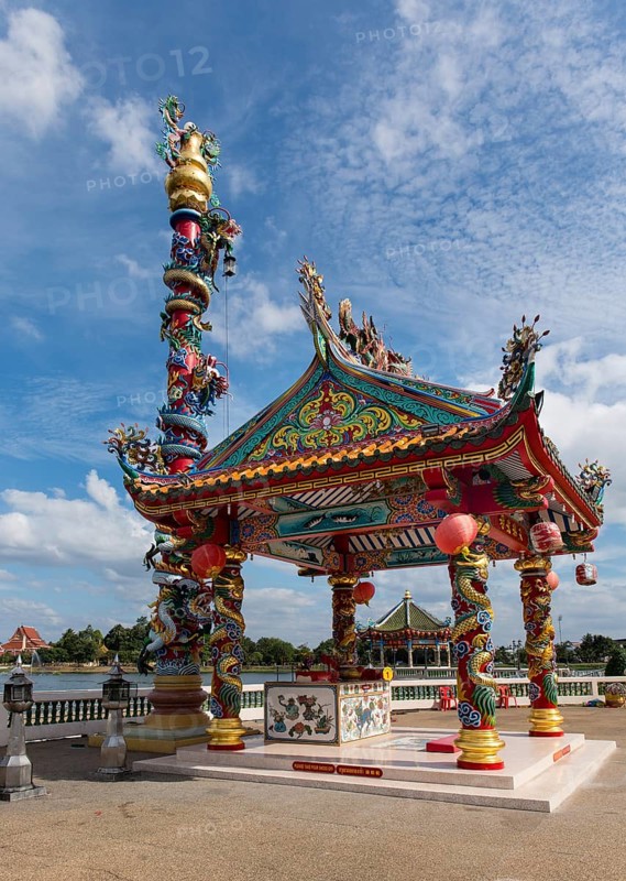 Sky-earth-pillar at the Chinese Sanjao Phuya Temple or Saan Chao Pu Ya Temple