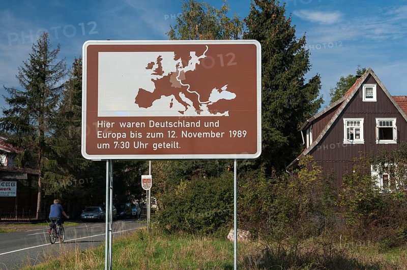 Road sign German unity