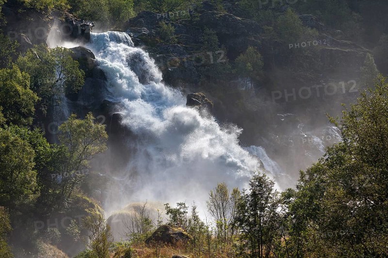 Kleivavossen Waterfall