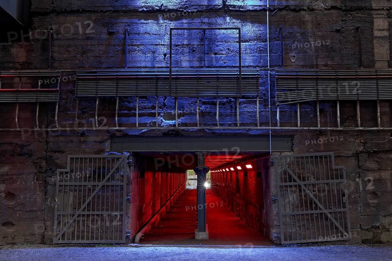 Illuminated tunnel